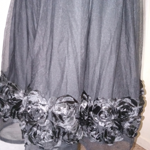 Trixxi Black Midi Dress with Floral Detail Trim - Picture 9 of 14